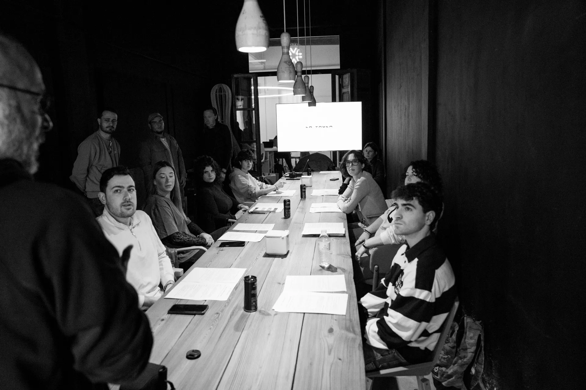 Taller Drop de La Taula: equipo junior trabajando junto al equipo senior.